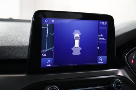 Ford Focus TITANIUM 37