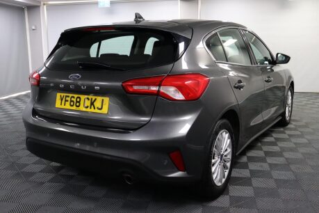 Ford Focus TITANIUM 11