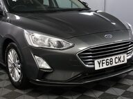 Ford Focus TITANIUM 26