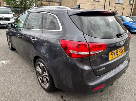 Kia Ceed CRDI GT-LINE S ISG 6