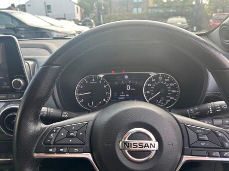 Nissan Juke DIG-T N-CONNECTA 10