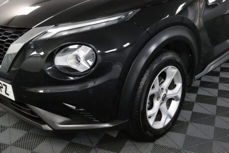 Nissan Juke DIG-T N-CONNECTA 31