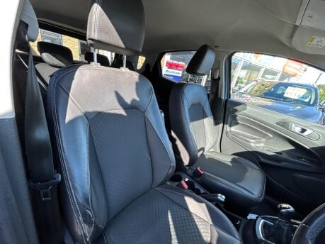 Ford Ecosport TITANIUM 11