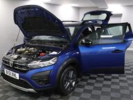 Dacia Sandero Stepway ESSENTIAL TCE 16