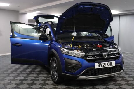 Dacia Sandero Stepway ESSENTIAL TCE 15