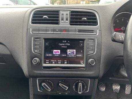 Volkswagen Polo SE 11