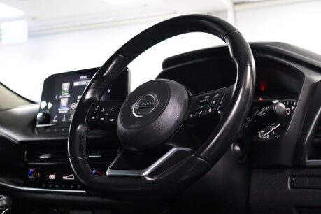 Nissan Qashqai DIG-T N-CONNECTA MHEV 12