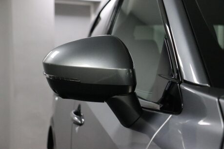 Nissan Qashqai DIG-T N-CONNECTA MHEV 33