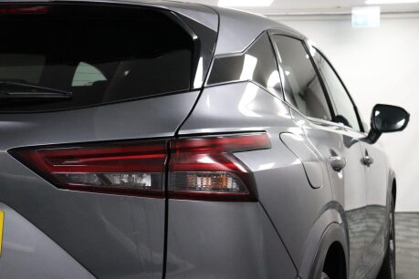 Nissan Qashqai DIG-T N-CONNECTA MHEV 22