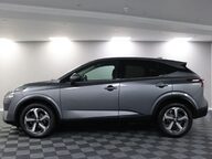 Nissan Qashqai DIG-T N-CONNECTA MHEV 18