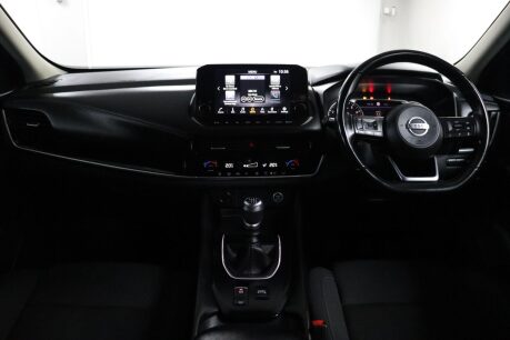 Nissan Qashqai DIG-T N-CONNECTA MHEV 41