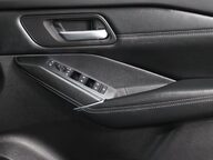 Nissan Qashqai DIG-T N-CONNECTA MHEV 36