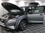 Nissan Qashqai DIG-T N-CONNECTA MHEV 16