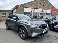 Nissan Qashqai DIG-T N-CONNECTA MHEV 1