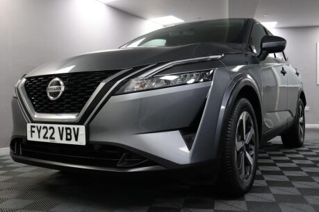 Nissan Qashqai DIG-T N-CONNECTA MHEV 28