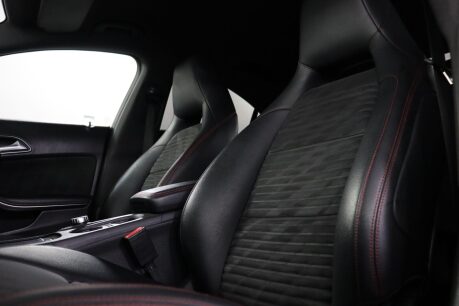 Mercedes-Benz CLA Class CLA 220 D AMG LINE 35