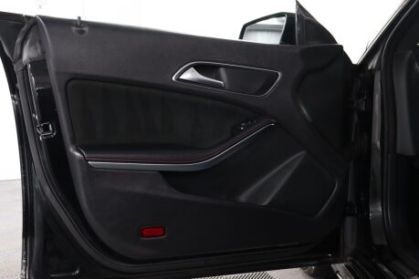 Mercedes-Benz CLA Class CLA 220 D AMG LINE 42