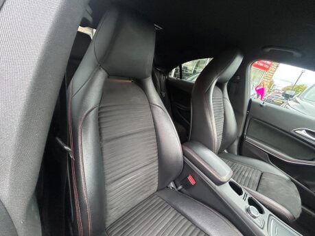Mercedes-Benz CLA Class CLA 220 D AMG LINE 10