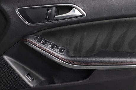 Mercedes-Benz CLA Class CLA 220 D AMG LINE 36