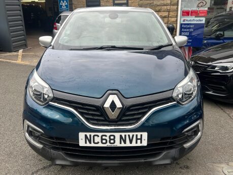 Renault Captur ICONIC TCE 4