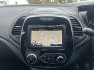 Renault Captur ICONIC TCE 11