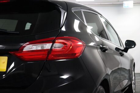 Ford Fiesta TITANIUM 23