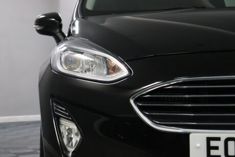 Ford Fiesta TITANIUM 25