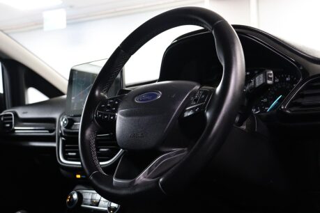 Ford Fiesta TITANIUM 12