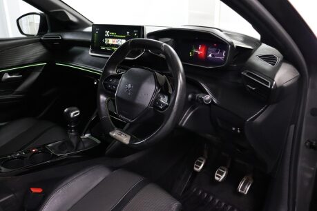 Peugeot 208 PURETECH GT S/S 5