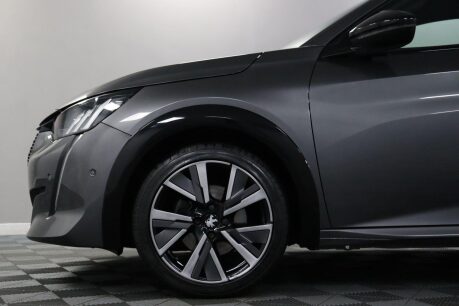 Peugeot 208 PURETECH GT S/S 27