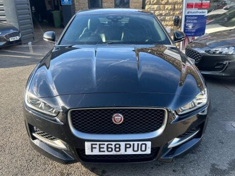 Jaguar XE R-SPORT 4