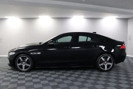 Jaguar XE R-SPORT 18