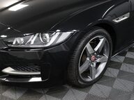 Jaguar XE R-SPORT 32