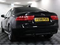 Jaguar XE R-SPORT 29