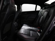 Jaguar XE R-SPORT 42