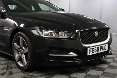 Jaguar XE R-SPORT 24