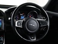 Jaguar XE R-SPORT 46