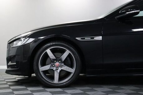 Jaguar XE R-SPORT 27
