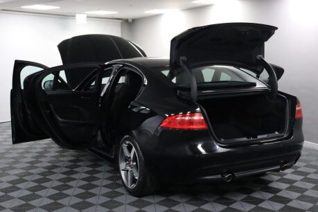 Jaguar XE R-SPORT 21