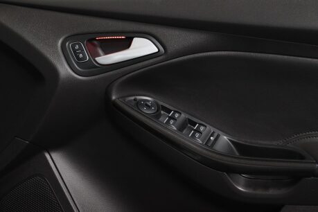 Ford Focus TITANIUM X TDCI 36