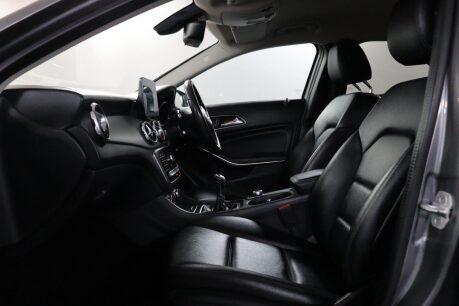 Mercedes-Benz GLA GLA 200 D SPORT EXECUTIVE 42