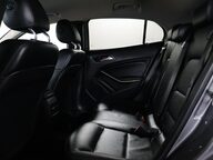 Mercedes-Benz GLA GLA 200 D SPORT EXECUTIVE 41