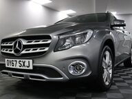 Mercedes-Benz GLA GLA 200 D SPORT EXECUTIVE 28