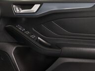 Ford Focus X 36