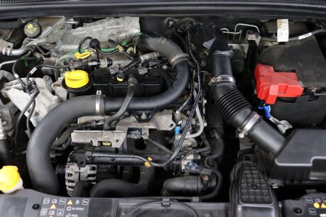 Renault Clio ICONIC TCE 45