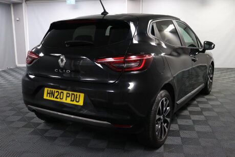 Renault Clio ICONIC TCE 11