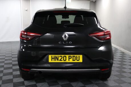 Renault Clio ICONIC TCE 8