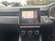 Renault Clio ICONIC TCE 9