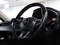 Renault Clio ICONIC TCE 12