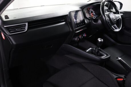 Renault Clio ICONIC TCE 34